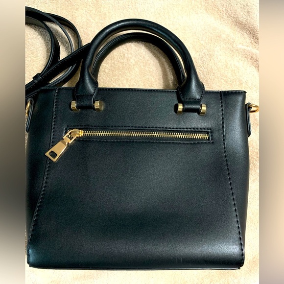 Madison West NWOT Black and Gold Purse w/ Cross Body Strap - Picture 1 of 6